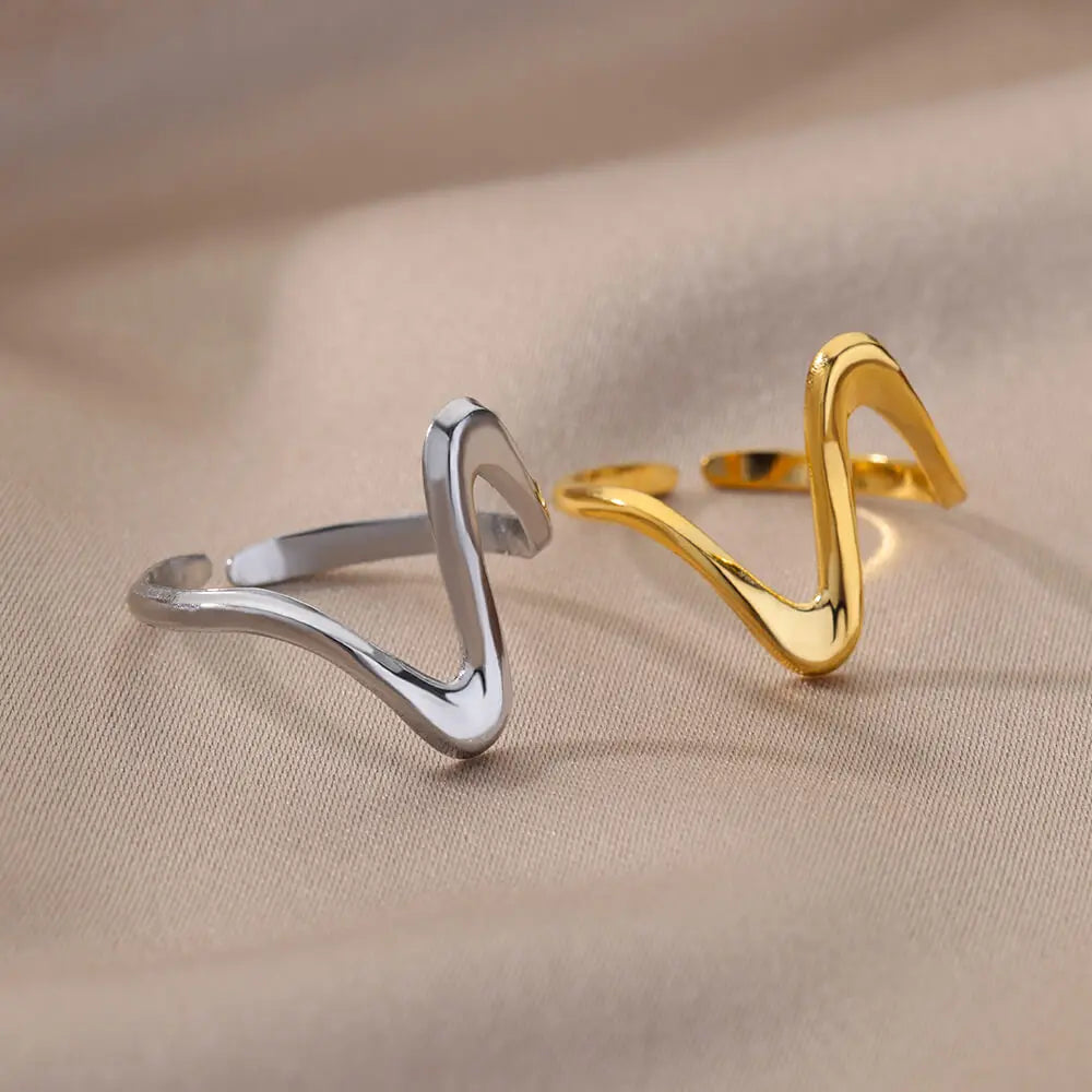 Gold Wave Adjustable Ring