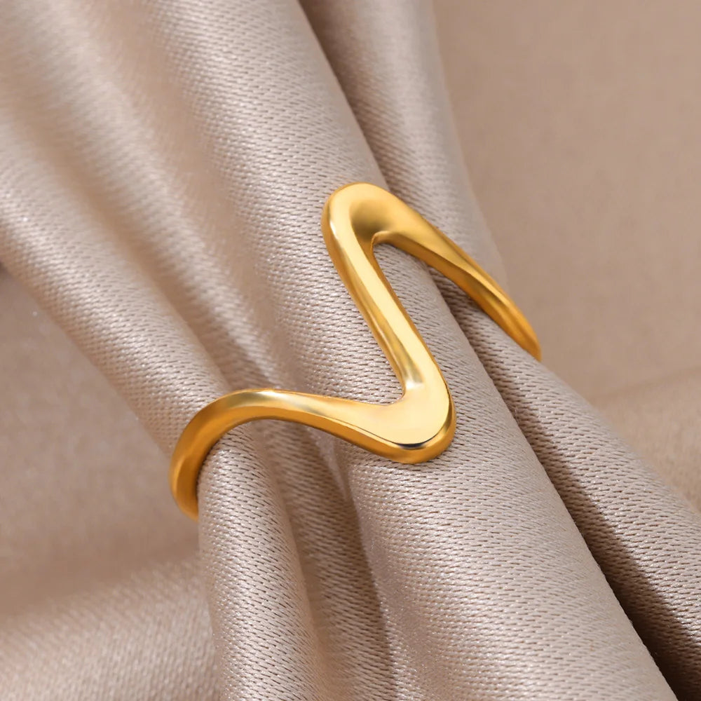 Gold Wave Adjustable Ring